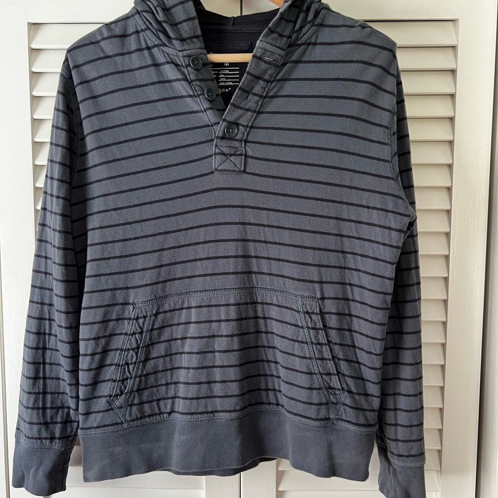 Gap lightweight pullover jersey shirt size medium
